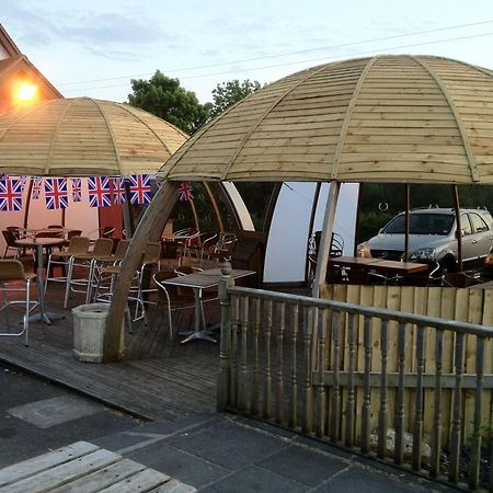 Three Horseshoes Country Inn Barry Exterior foto